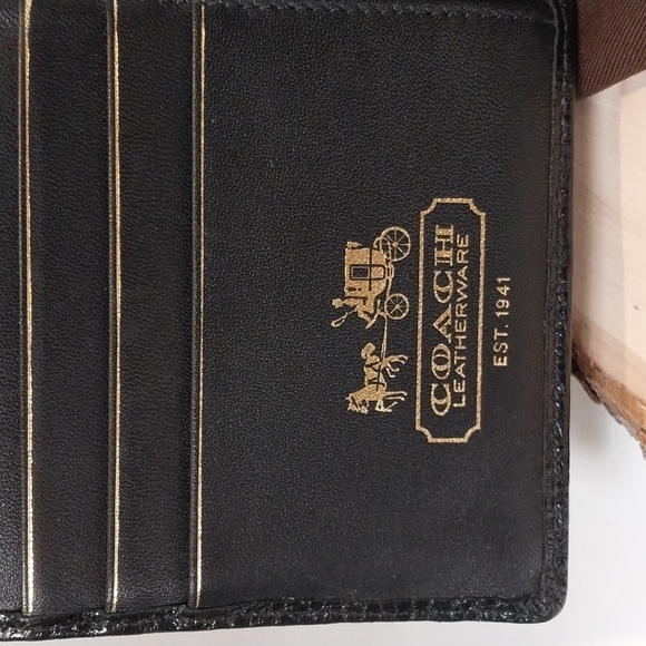 Black Pebbled Leather Turn-lock Notebook/Passport/Wallet-Coach Label, no Pen - Picture 5 of 10